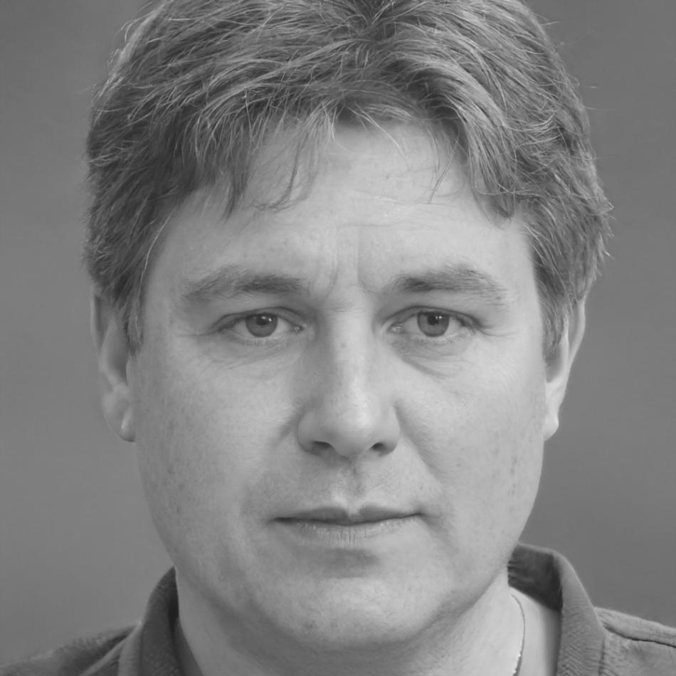 Miguel Rodríguez, Consultor Independiente